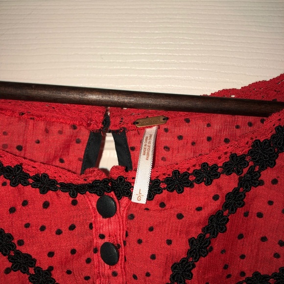 Free People red blouse with black polka dots - Picture 4 of 4